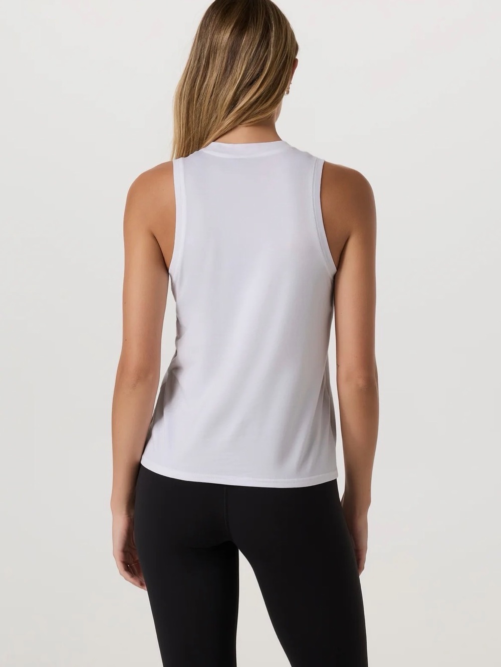 Vuori Energy Tank — Sleeveless Performance Tee in white - Size X-Small - Picture 2 of 5